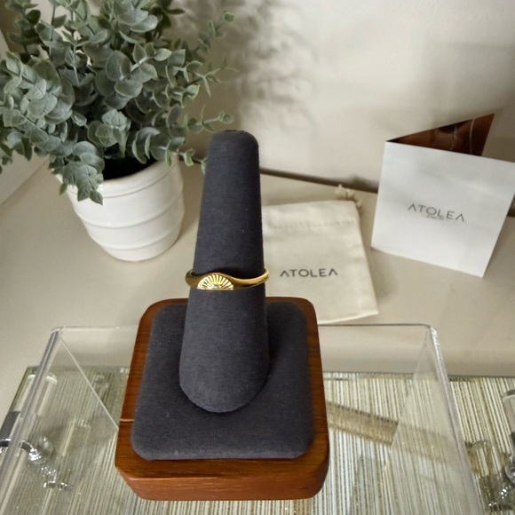 Sunburst Gold Women's Ring - Picture 3 of 8